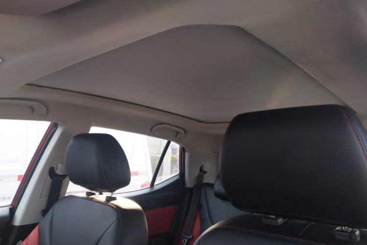 Used Soueast DX3 2016 1.5T SRG CVT Flagship Edition Headliner