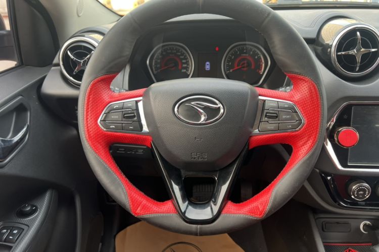 Used Soueast DX3 2016 1.5T SRG CVT Flagship Edition Interior 1
