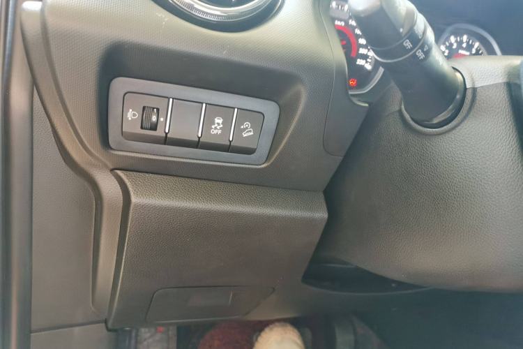 Used Soueast DX3 2016 1.5T CVT Luxury Model Interior 7
