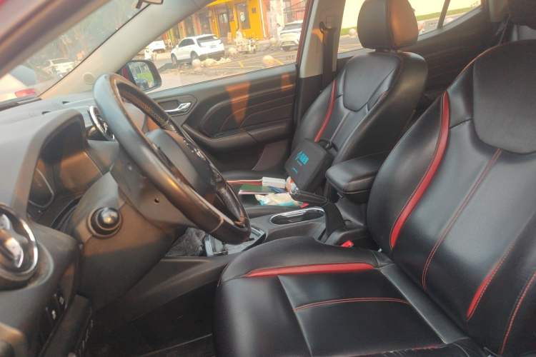 Used Soueast DX3 2016 1.5T CVT Prestige Edition Left Front Seat