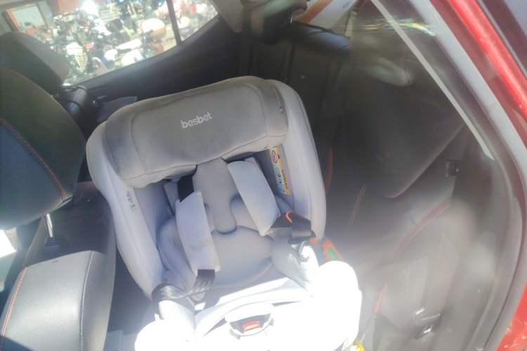Used Soueast DX3 2016 1.5T CVT Prestige Edition Left Rear Seat