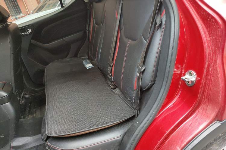 Used Soueast DX3 2016 1.5T CVT Prestige Edition Left Rear Seat