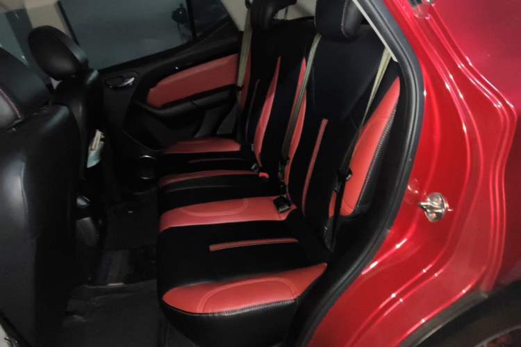 Used Soueast DX3 2016 1.5T CVT Flagship Model Left Rear Seat