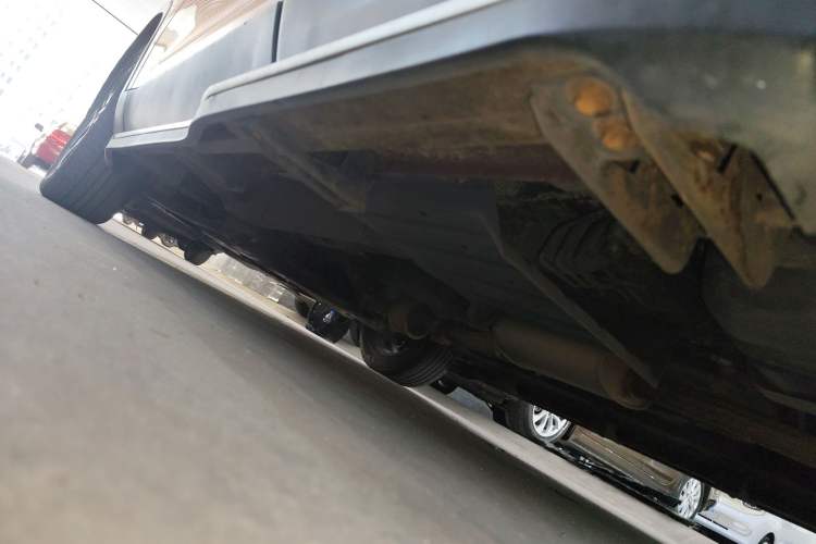 Used Soueast DX3 2016 1.5T CVT Prestige Edition Left Side Sill