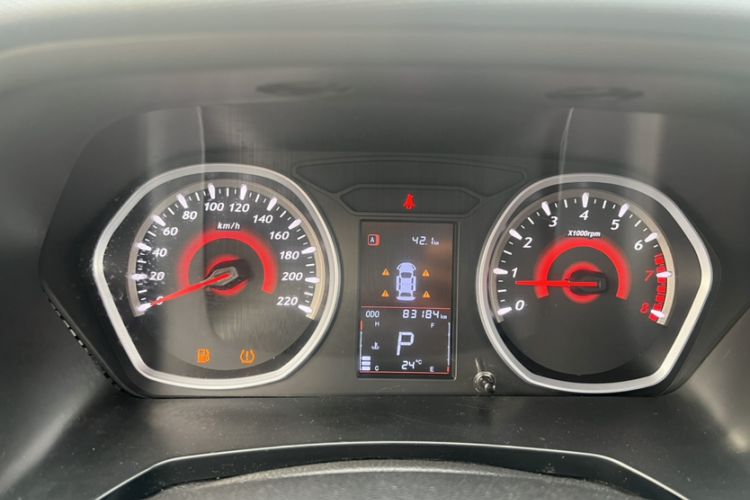 Used Soueast DX3 2016 1.5T SRG CVT Flagship Edition Odometer Close Up