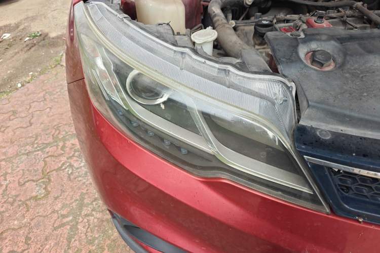 Used Soueast DX3 2016 1.5T CVT Flagship Model Right Front Headlight