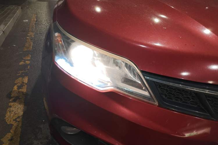 Used Soueast DX3 2016 1.5T CVT Flagship Model Right Front Headlight