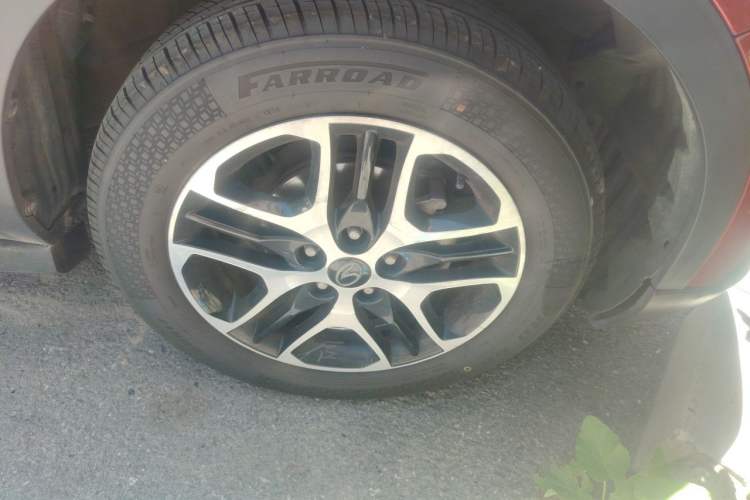 Used Soueast DX3 2016 1.5T CVT Prestige Edition Right Front Wheel Hub