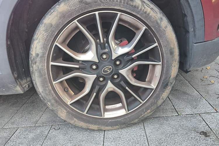 Used Soueast DX3 2016 1.5T SRG Manual Flagship Model Right Front Wheel Hub