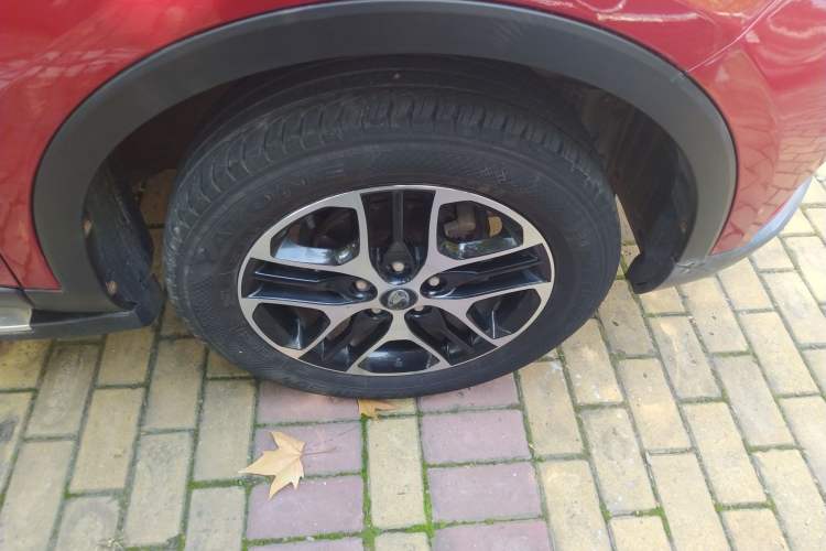 Used Soueast DX3 2016 1.5L Manual Luxury Edition Right Front Wheel Hub