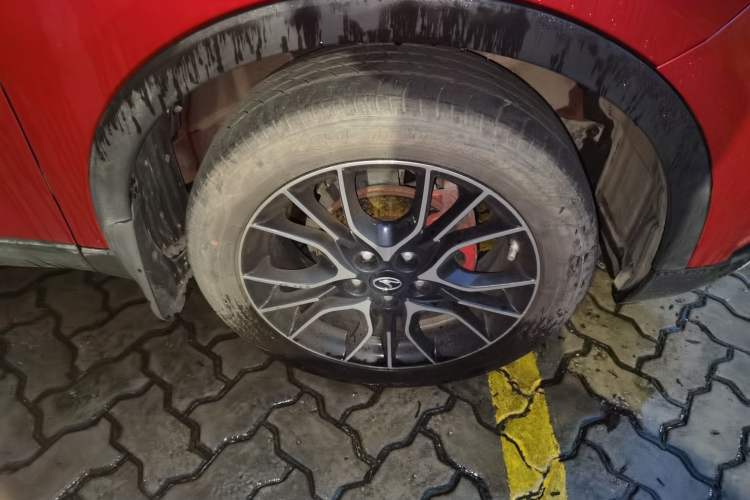 Used Soueast DX3 2016 1.5T SRG Manual Luxury Edition Right Front Wheel Hub