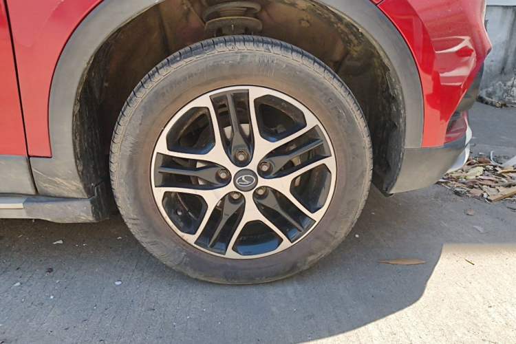 Used Soueast DX3 2016 1.5L Manual Luxury Model Right Front Wheel Hub