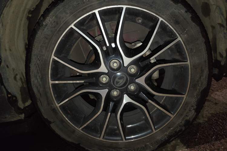 Used Soueast DX3 2016 1.5T CVT Flagship Model Right Front Wheel Hub
