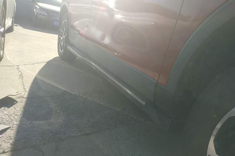 Used Soueast DX3 2016 1.5L Manual Luxury Edition Right Side Sill