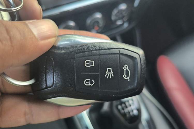 Used Soueast DX3 2016 1.5T SRG Manual Flagship Model Vehicle Key