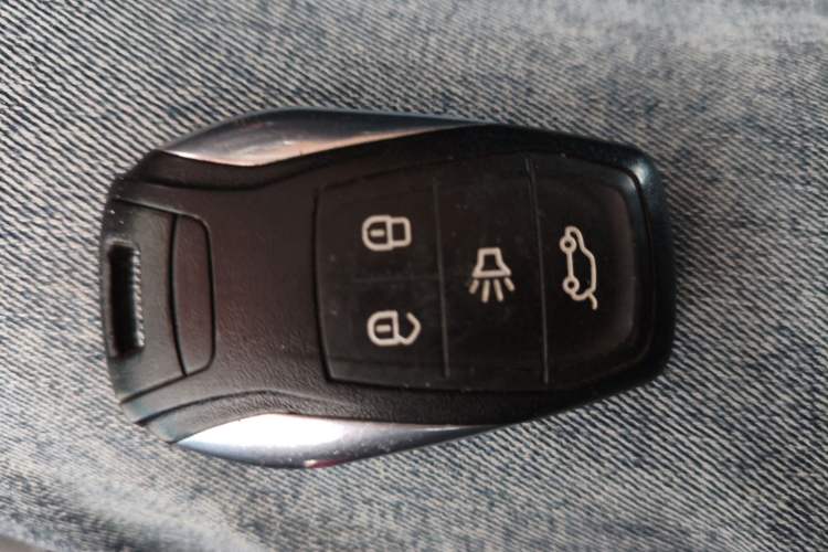 Used Soueast DX3 2016 1.5T CVT Prestige Edition Vehicle Key