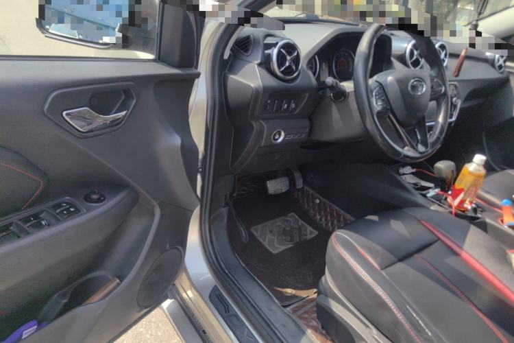 Used Soueast DX3 2016 1.5T CVT Prestige Edition Driver Seat