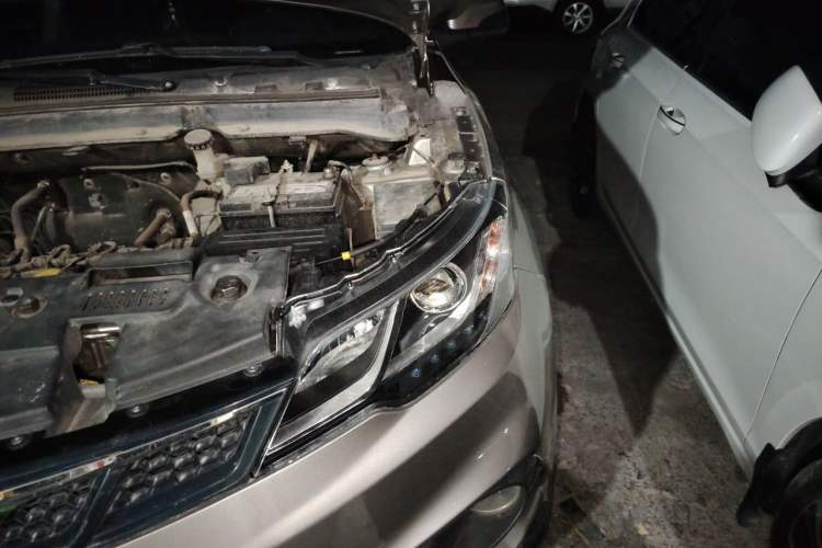Used Soueast DX3 2016 1.5L Manual Luxury Edition Engine Bay Left