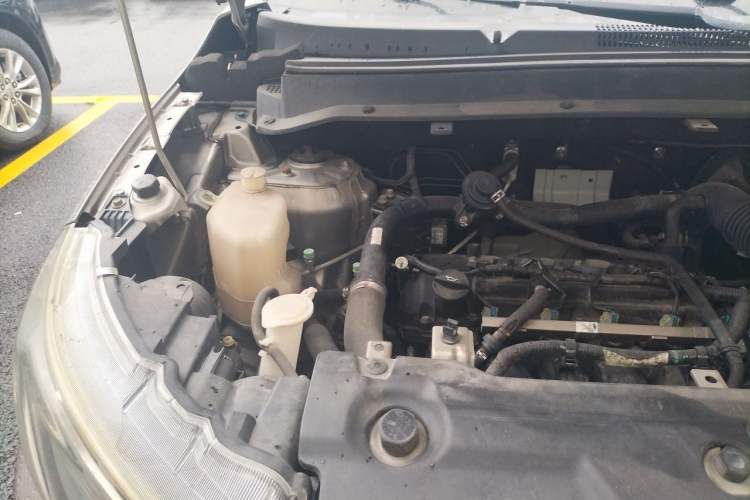 Used Soueast DX3 2016 1.5T CVT Flagship Model Engine Bay Right
