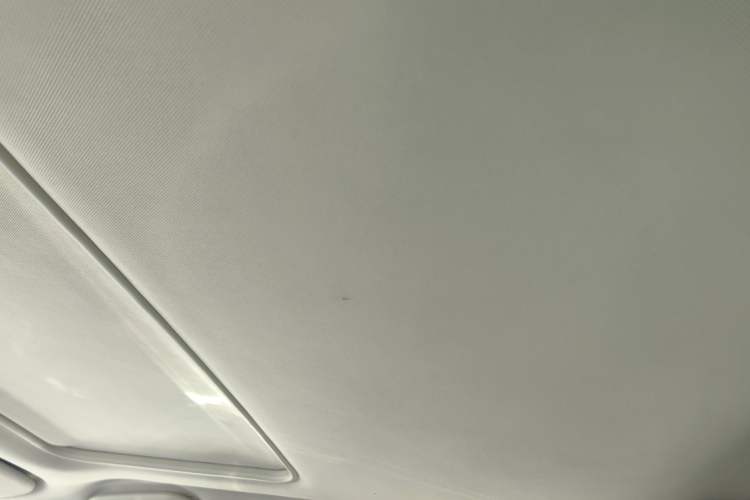 Used Soueast DX3 2016 1.5T CVT Prestige Edition Headliner