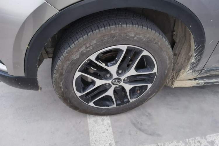 Used Soueast DX3 2016 1.5L Manual Luxury Edition Left Front Wheel Hub