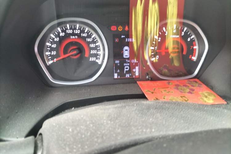 Used Soueast DX3 2016 1.5T CVT Flagship Model Odometer Close Up