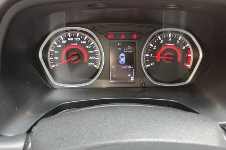 Used Soueast DX3 2016 1.5L Manual Luxury Model Odometer Close Up