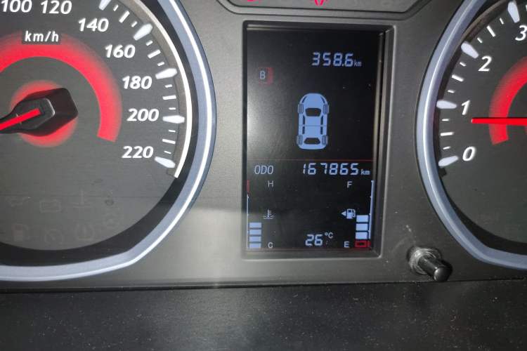 Used Soueast DX3 2016 1.5L Manual Flagship Version Odometer Close Up