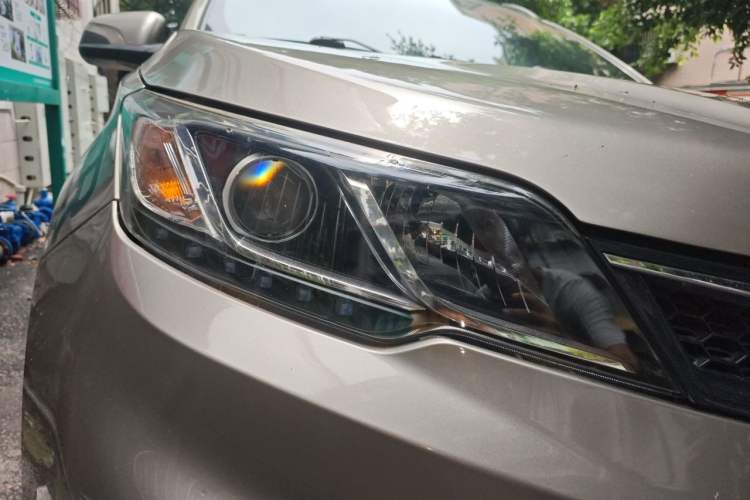 Used Soueast DX3 2016 1.5L Manual Luxury Model Right Front Headlight