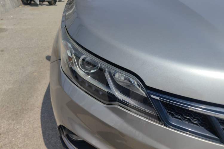 Used Soueast DX3 2016 1.5T CVT Prestige Edition Right Front Headlight