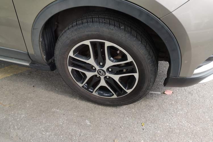 Used Soueast DX3 2016 1.5T CVT Prestige Edition Right Front Wheel Hub