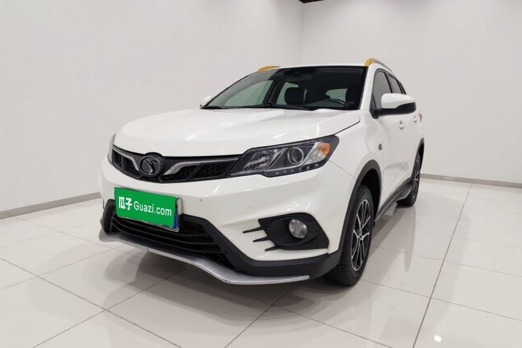 Ojetý Soueast DX3 2016 1.5L Manual Luxury Edition Guazi used car, China used car export, Used car for sale, Used  cars, Cheapest cars for sale