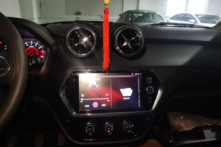 Used Soueast DX3 2016 1.5L Manual Flagship Version Audio And AC Panel