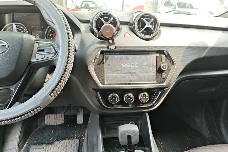 Used Soueast DX3 2016 1.5T CVT Prestige Edition Audio And AC Panel