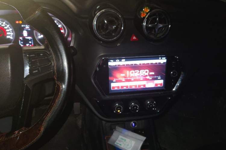 Used Soueast DX3 2016 1.5L Manual Luxury Edition Audio And AC Panel