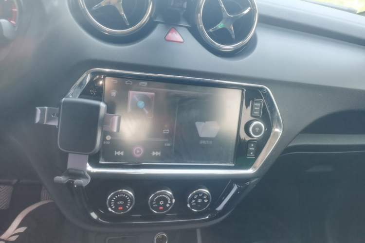 Used Soueast DX3 2016 1.5L Manual Flagship Version Audio And AC Panel