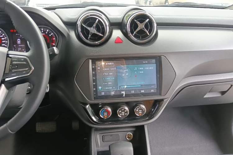 Used Soueast DX3 2016 1.5T CVT Luxury Model Audio And AC Panel