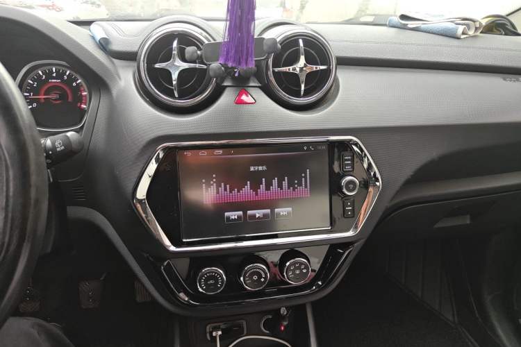 Used Soueast DX3 2016 1.5L Manual Luxury Edition Audio And AC Panel