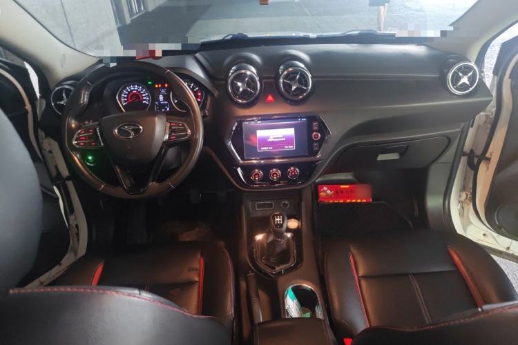 Used Soueast DX3 2016 1.5L Manual Luxury Edition Center Console