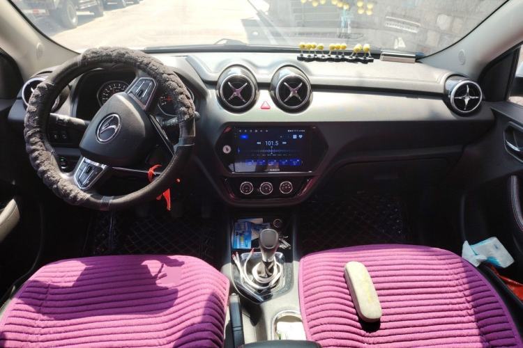 Used Soueast DX3 2016 1.5L Manual Luxury Edition Center Console