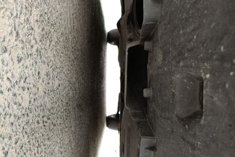 Used Soueast DX3 2016 1.5T CVT Flagship Model Chassis Front