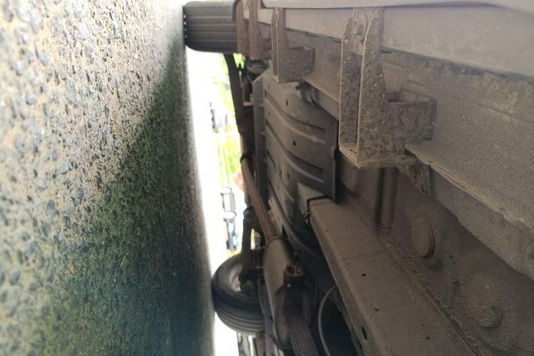 Used Soueast DX3 2016 1.5T CVT Flagship Model Chassis Front Right