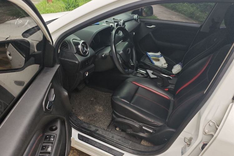Used Soueast DX3 2016 1.5T CVT Prestige Edition Driver Seat