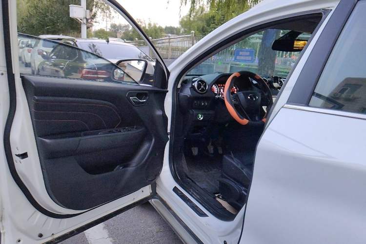 Used Soueast DX3 2016 1.5L Manual Luxury Edition Driver Seat