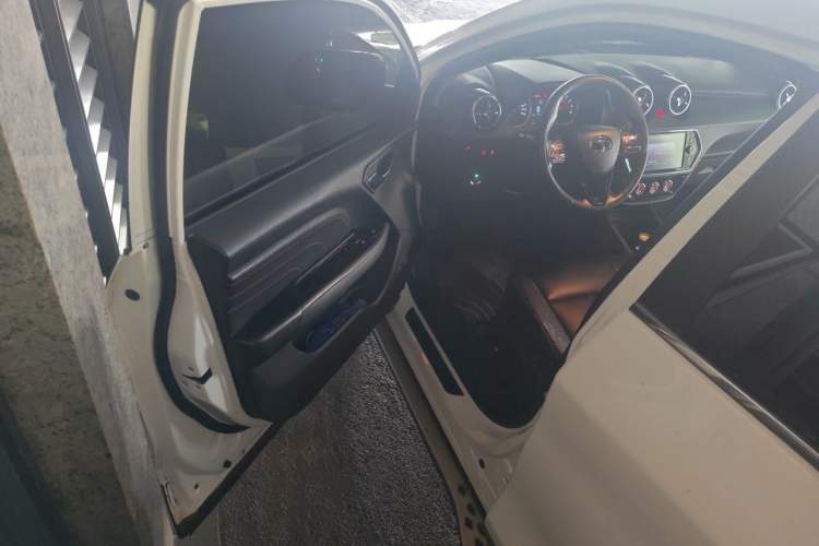 Used Soueast DX3 2016 1.5L Manual Luxury Edition Driver Seat