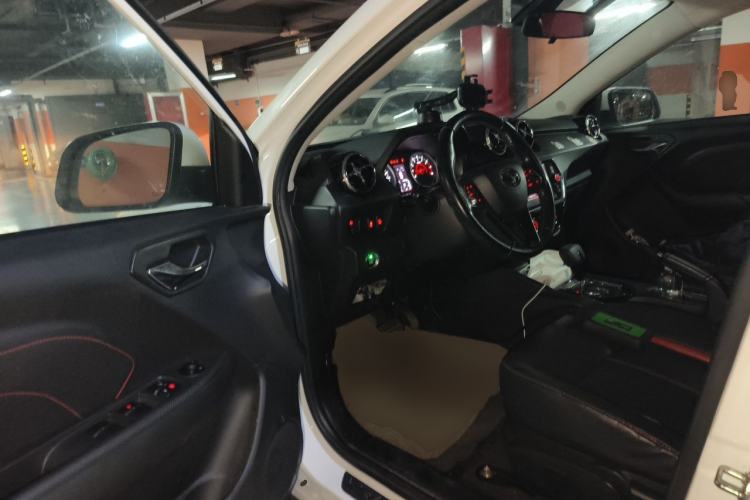 Used Soueast DX3 2016 1.5T CVT Prestige Edition Driver Seat
