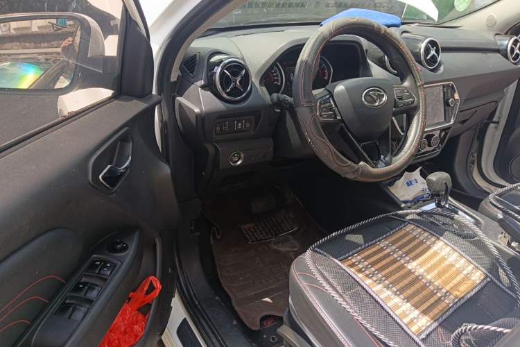 Used Soueast DX3 2016 1.5T CVT Prestige Edition Driver Seat