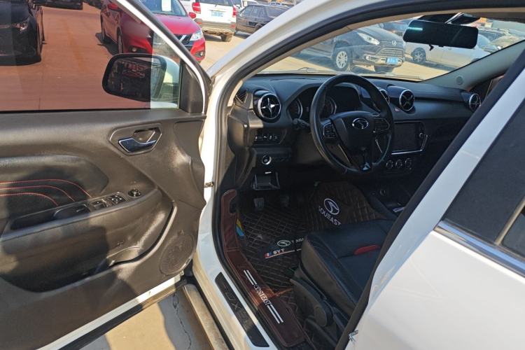 Used Soueast DX3 2016 1.5L Manual Flagship Version Driver Seat