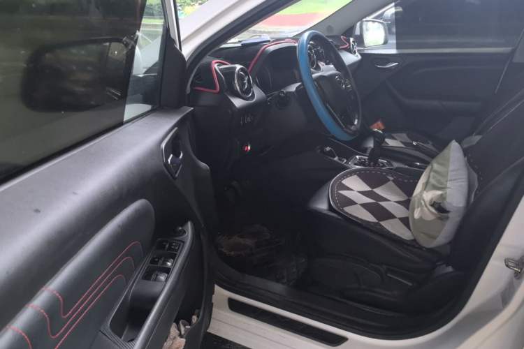 Used Soueast DX3 2016 1.5L Manual Flagship Version Driver Seat