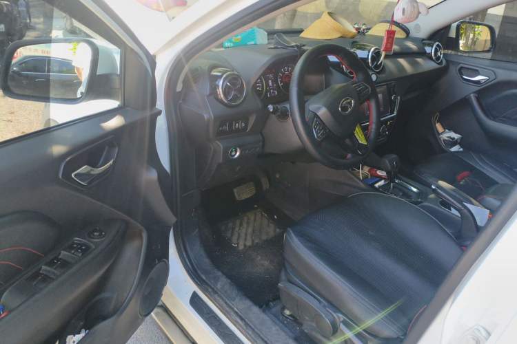 Used Soueast DX3 2016 1.5T CVT Flagship Model Driver Seat